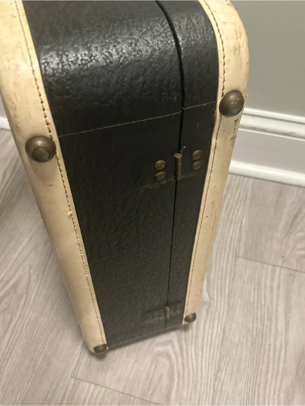 1940s Warren Vintage Black and Cream Carry Case - Train Travel Suitcase